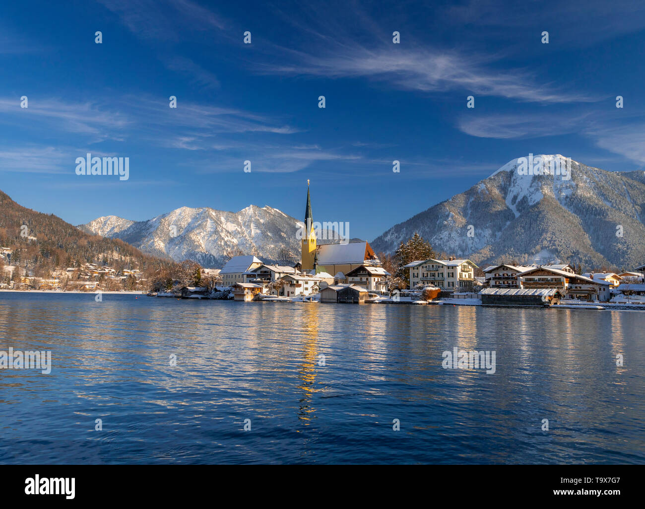 Parish church Saint Laurentius in Rottach-Egern in the Tegernsee in winter, Rottach-Egern, Upper Bavaria, Bavaria, Germany, Europe, Pfarrkirche St. La Stock Photo