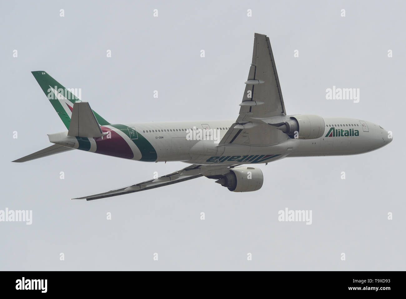 航空機・ヘリコプター Alitalia BOEING777-200 Alitalia boeing 777 hi-res stock photography and images - Alamy
