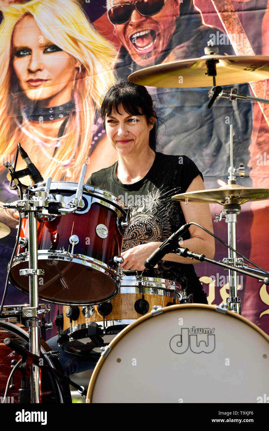 May 5, 2019, Encino, California,  Nikki Lane Taylor on stage at the 2019 Ride for Ronnie charity concert at Los Encinos State Historic Park. Stock Photo