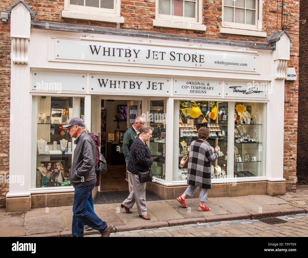 Whitby jet hires stock photography and images Alamy