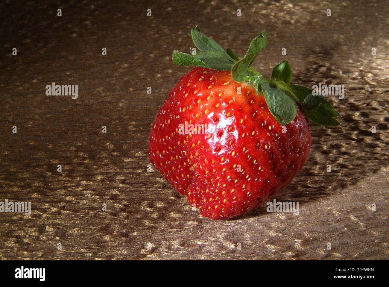 Strawberrie plant hi-res stock photography and images - Alamy