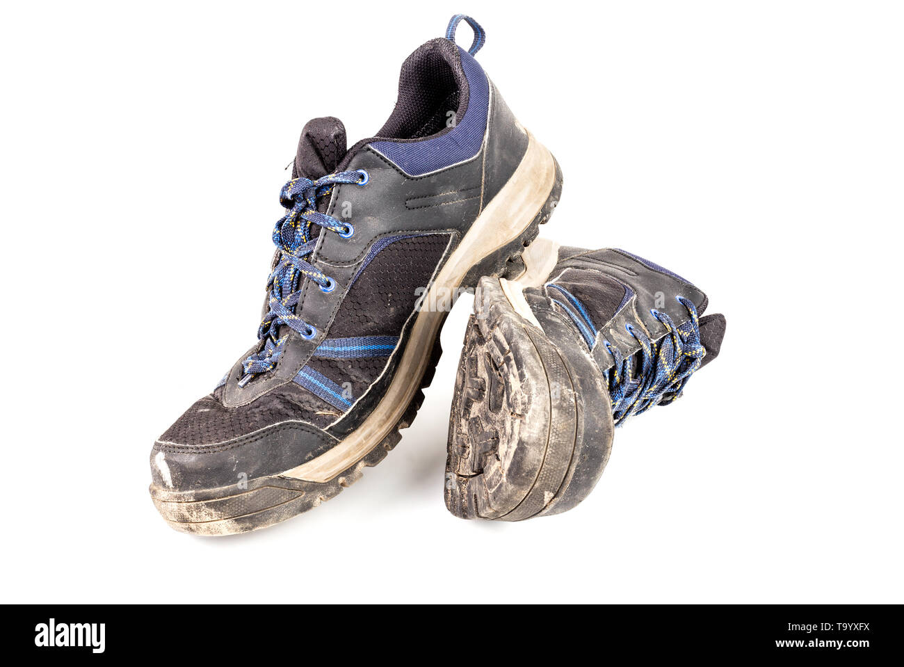 lightweight waterproof sneakers