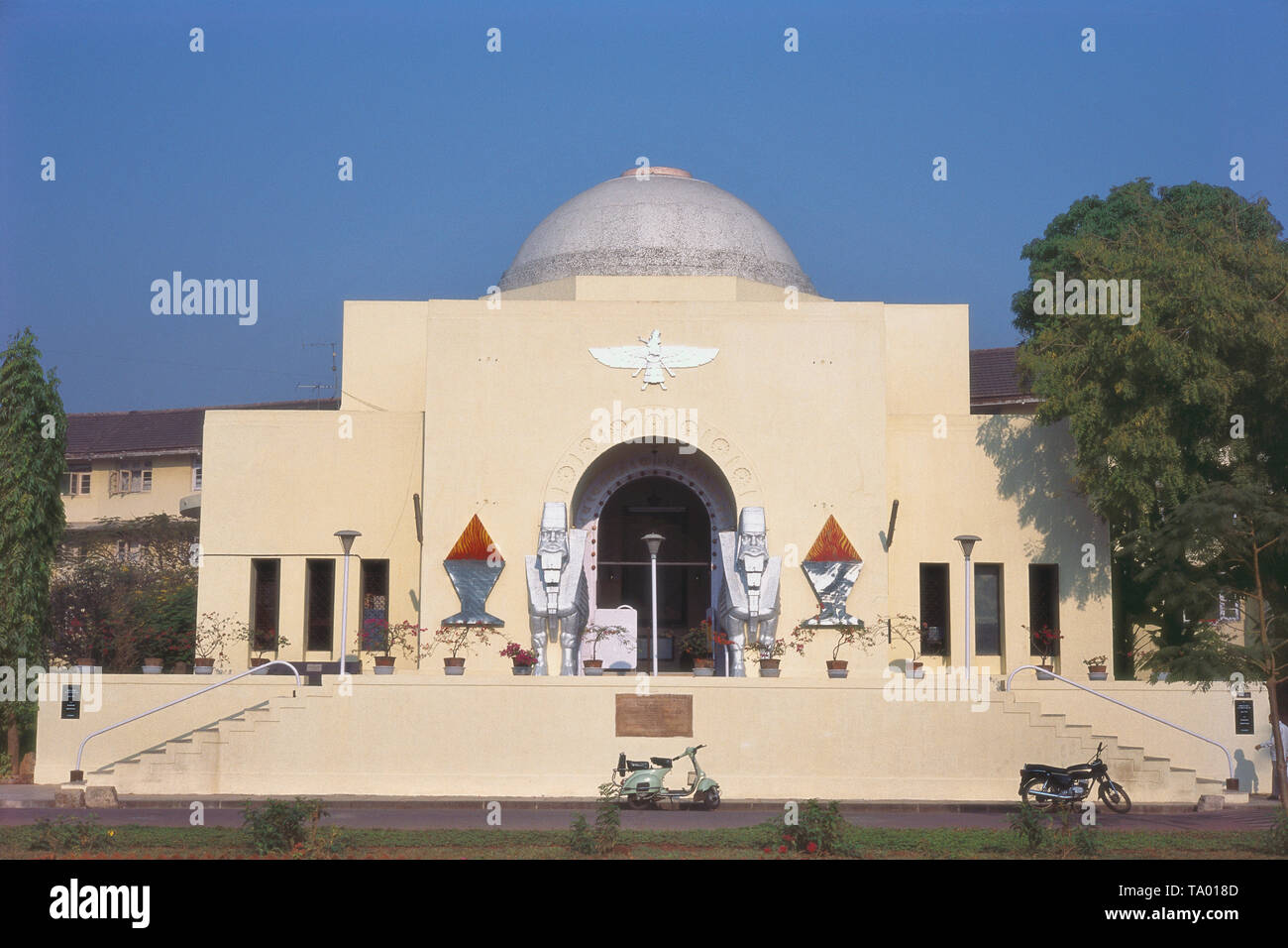 A EXTERIOR VIEW OF CUSROW BAUG AGIARY/PARSEE FIRE TEMPLE, MUMBAI ,INDIA, ASIA Stock Photo