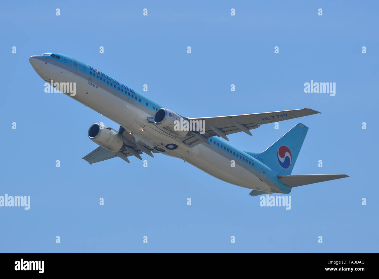Boeing 737 900 hi-res stock photography and images - Alamy