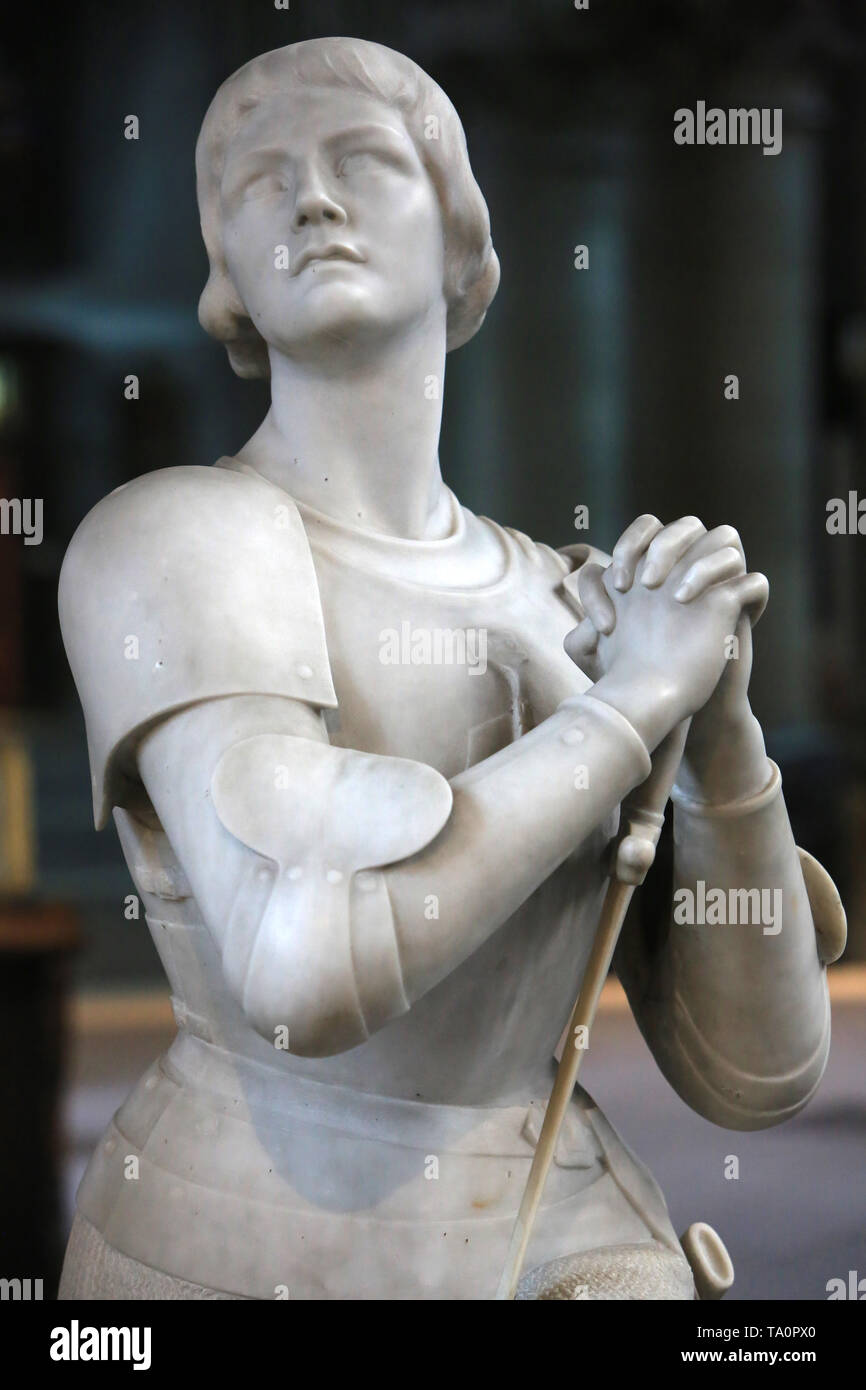 Jeanne d'Arc. Cathédrale Notre-Dame-de-l'Annonciation. Moulins. Stock Photo