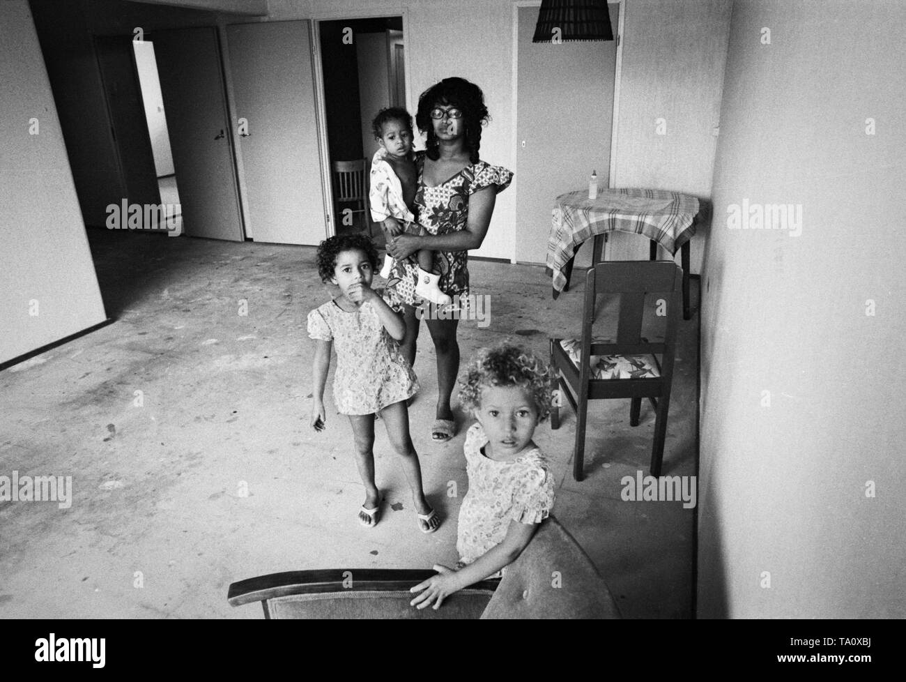 Surinam family living in appartement in Bijlmermeer, Amsterdam appr. 1972 Stock Photo