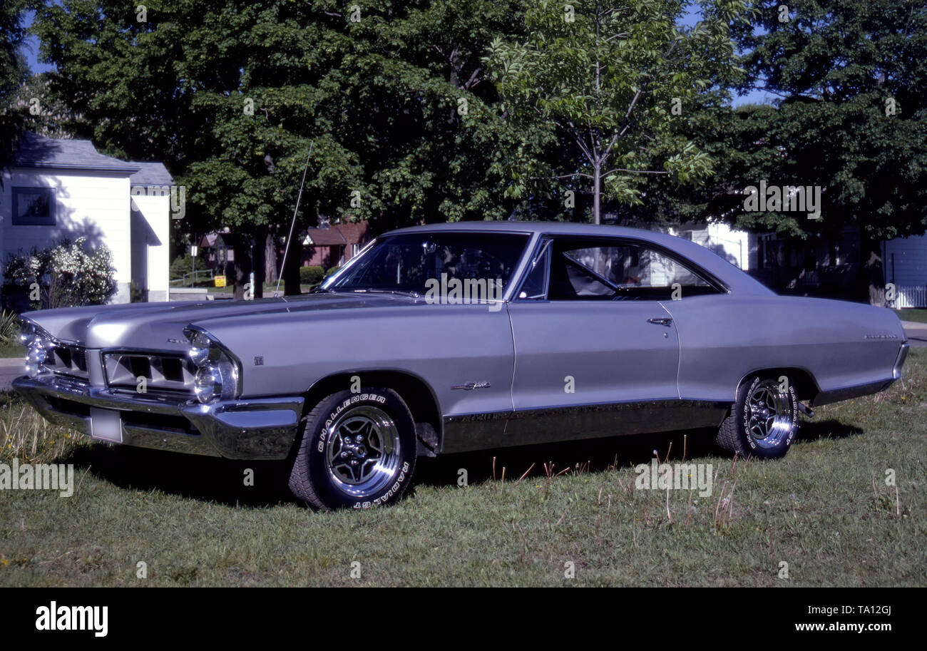 1965 Pontiac Parisienne Stock Photo Alamy