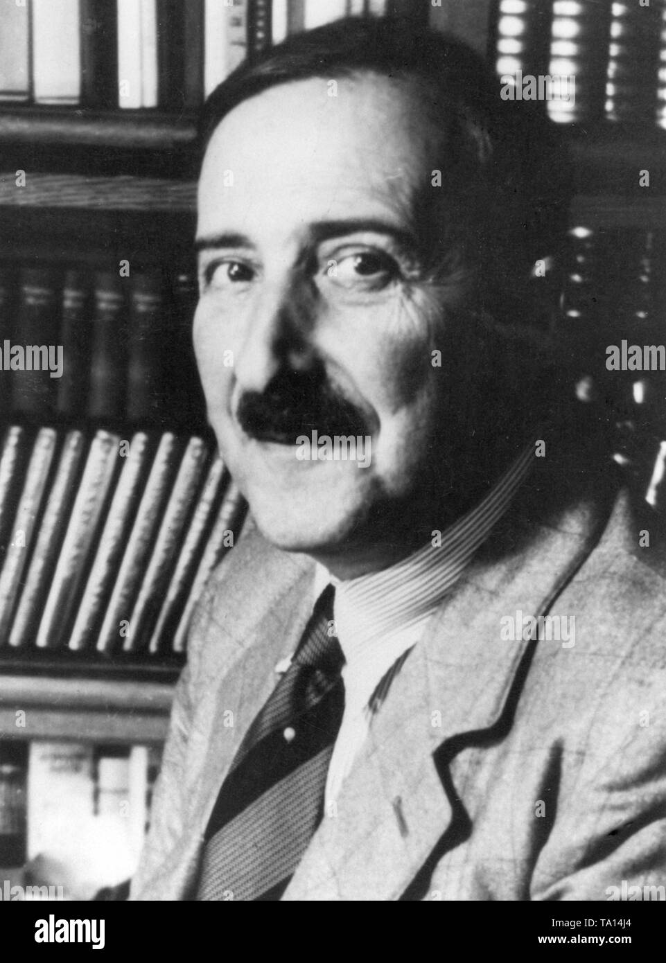 Portrait of Austrian novelist Stefan Zweig in exile in London, 1938 Stock Photo