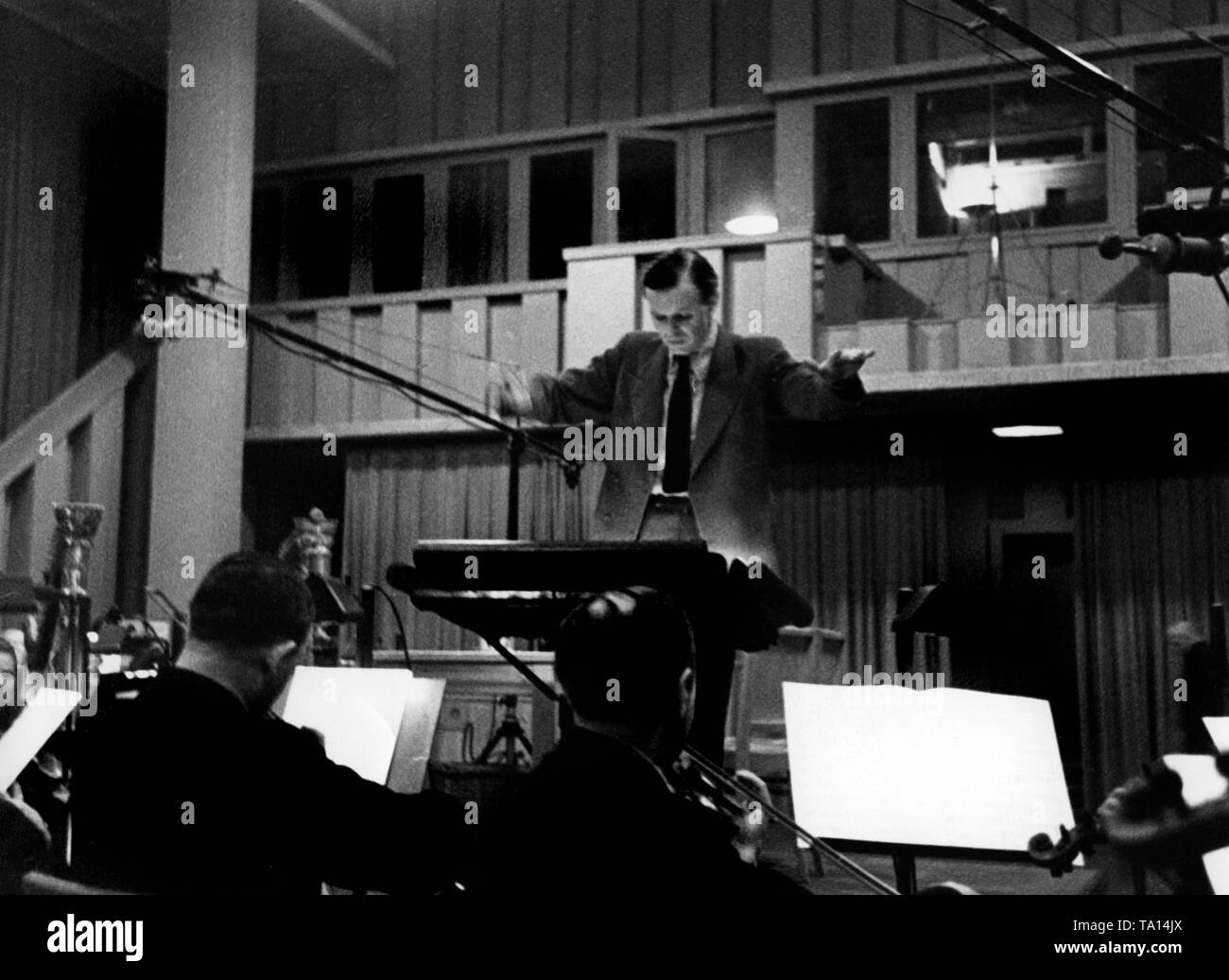 Film music composer Black and White Stock Photos & Images Alamy