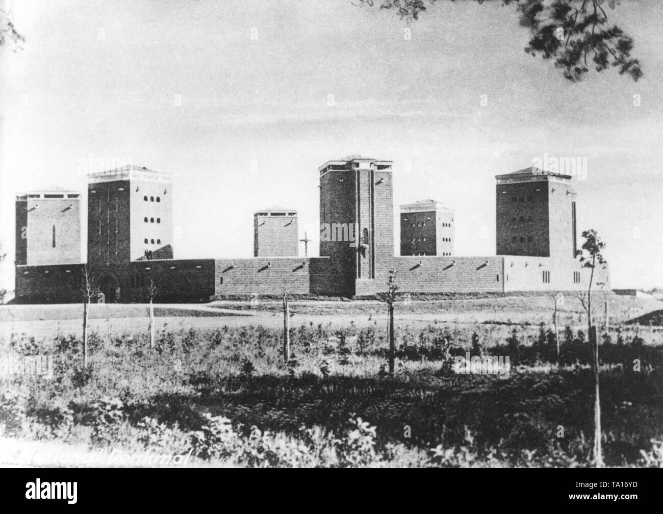 The just completed Tannenberg Memorial of the Berlin architects Walter ...