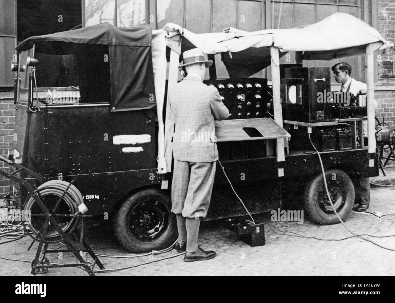 Cinema recording hires stock photography and images Alamy