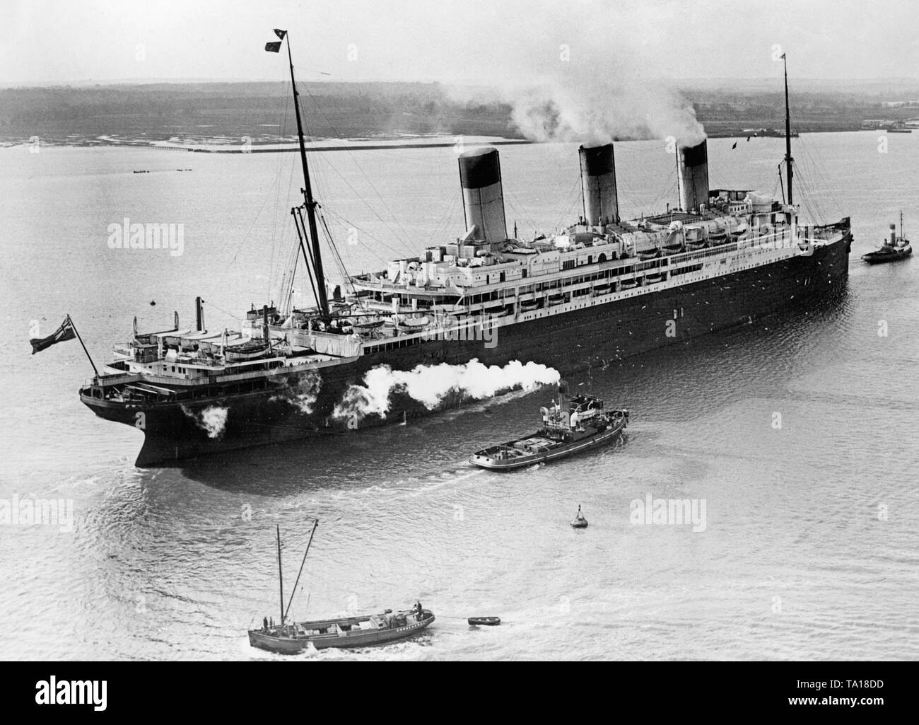 The 'Majestic' of the shipping company White Star Line enters the port of Southampton after her last Atlantic crossing. Stock Photo