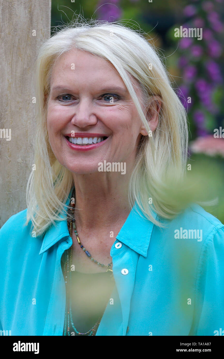 Anneka Rice seen during the Chelsea Flower Show. The Royal Horticultural Society Chelsea Flower Show is an annual garden show over five days in the grounds of the Royal Hospital Chelsea in West London. The show is open to the public from 21 May until 25 May 2019. Stock Photo