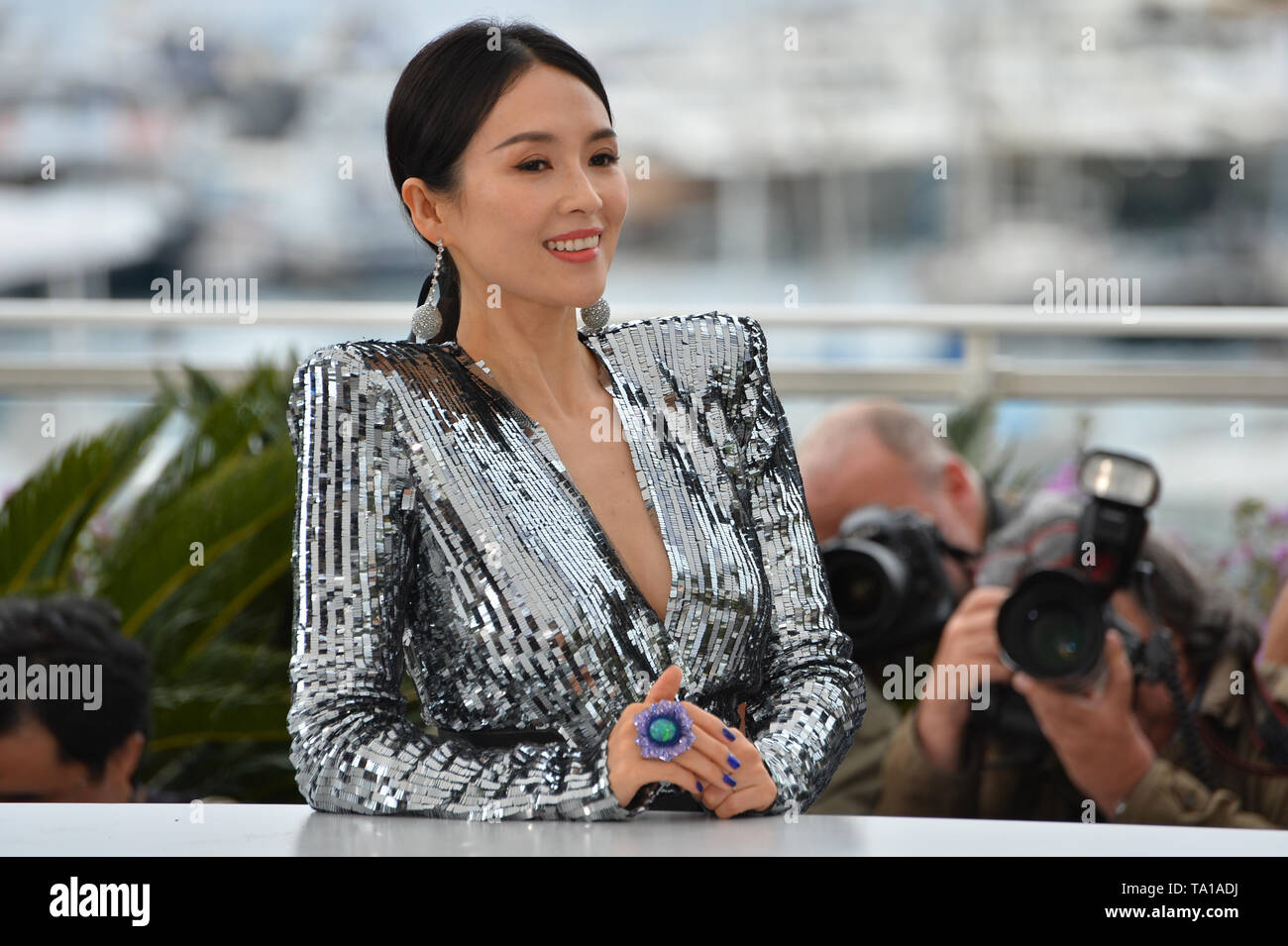 Cannes, France. 21st May, 2019. CANNES, FRANCE. May 21, 2019: Zhang Ziyi at the photocall for Chinese actress Zhang Zihi at the 72nd Festival de Cannes. Picture Credit: Paul Smith/Alamy Live News Stock Photo