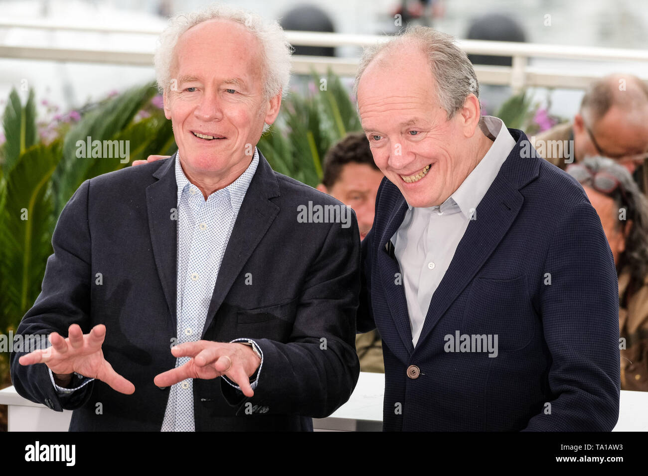 Cannes, France. 21st May 2019. Jean-Pierre Dardenne and Luc Dardenne poses at a photocall for Young Ahmed on Tuesday 21 May 2019 at the 72nd Festival de Cannes, Palais des Festivals, Cannes. Pictured: Jean-Pierre Dardenne, Luc Dardenne. Picture by Credit: Julie Edwards/Alamy Live News Stock Photo