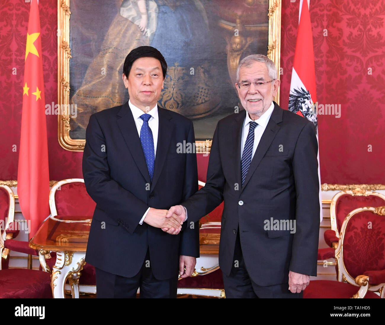 Vienna, Austria. 20th May, 2019. Li Zhanshu (L), chairman of the Standing Committee of the National People's Congress (NPC), meets with Austrian President Alexander Van der Bellen in Vienna, Austria, on May 20, 2019. China's top legislator Li Zhanshu paid an official friendly visit from May 18 to 21 to Austria, where he met with Austrian leaders on promoting bilateral ties and expressed China's stance on upholding multilateralism and free trade. Credit: Shen Hong/Xinhua/Alamy Live News Stock Photo