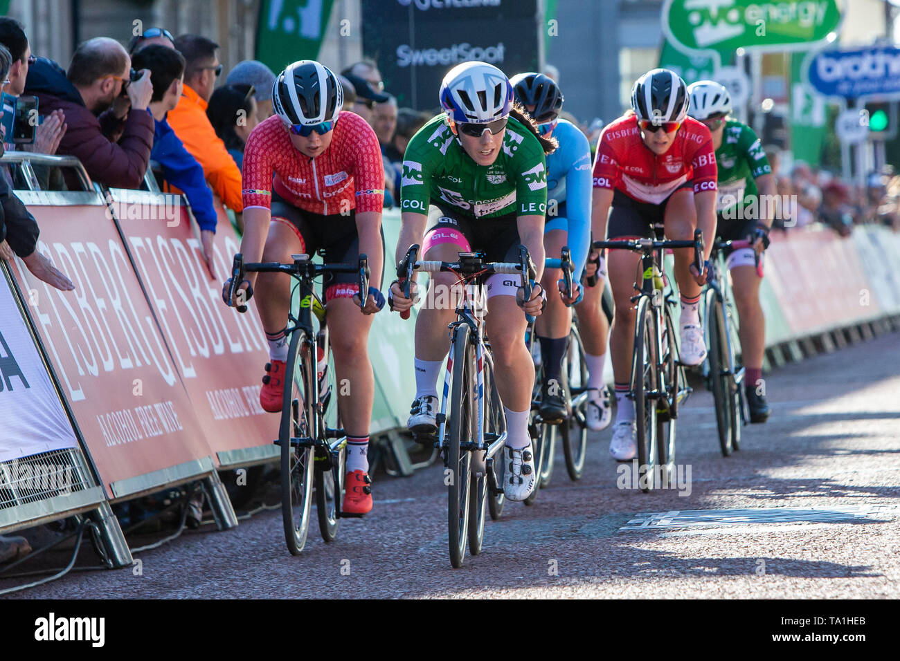 Birkenhead, Merseyside, UK. 21st May, 2019. OVO Energy Tour Series Cycling; Jo TIndley riding for Campinense - VeloPerformance leads the way Credit: Action Plus Sports/Alamy Live News Stock Photo