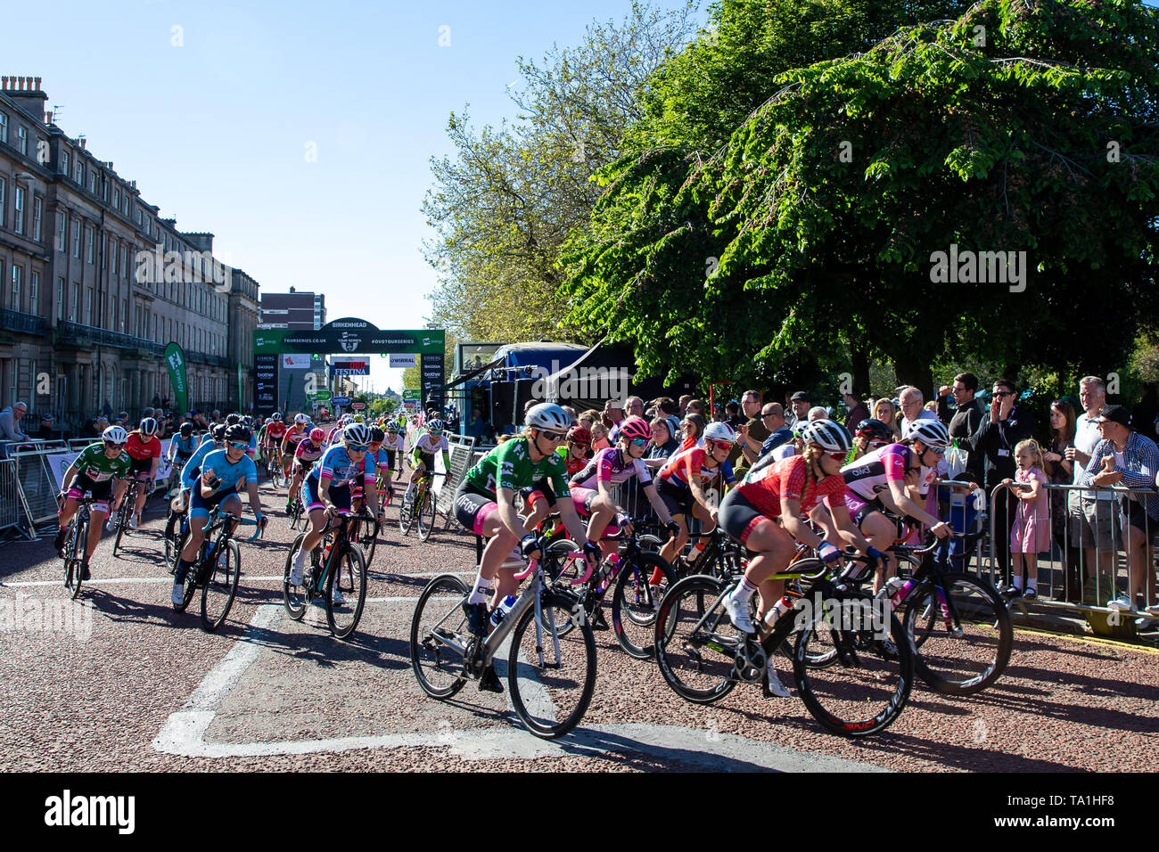 Birkenhead, Merseyside, UK. 21st May, 2019. OVO Energy Tour Series Cycling; The start of the womens race Credit: Action Plus Sports/Alamy Live News Stock Photo