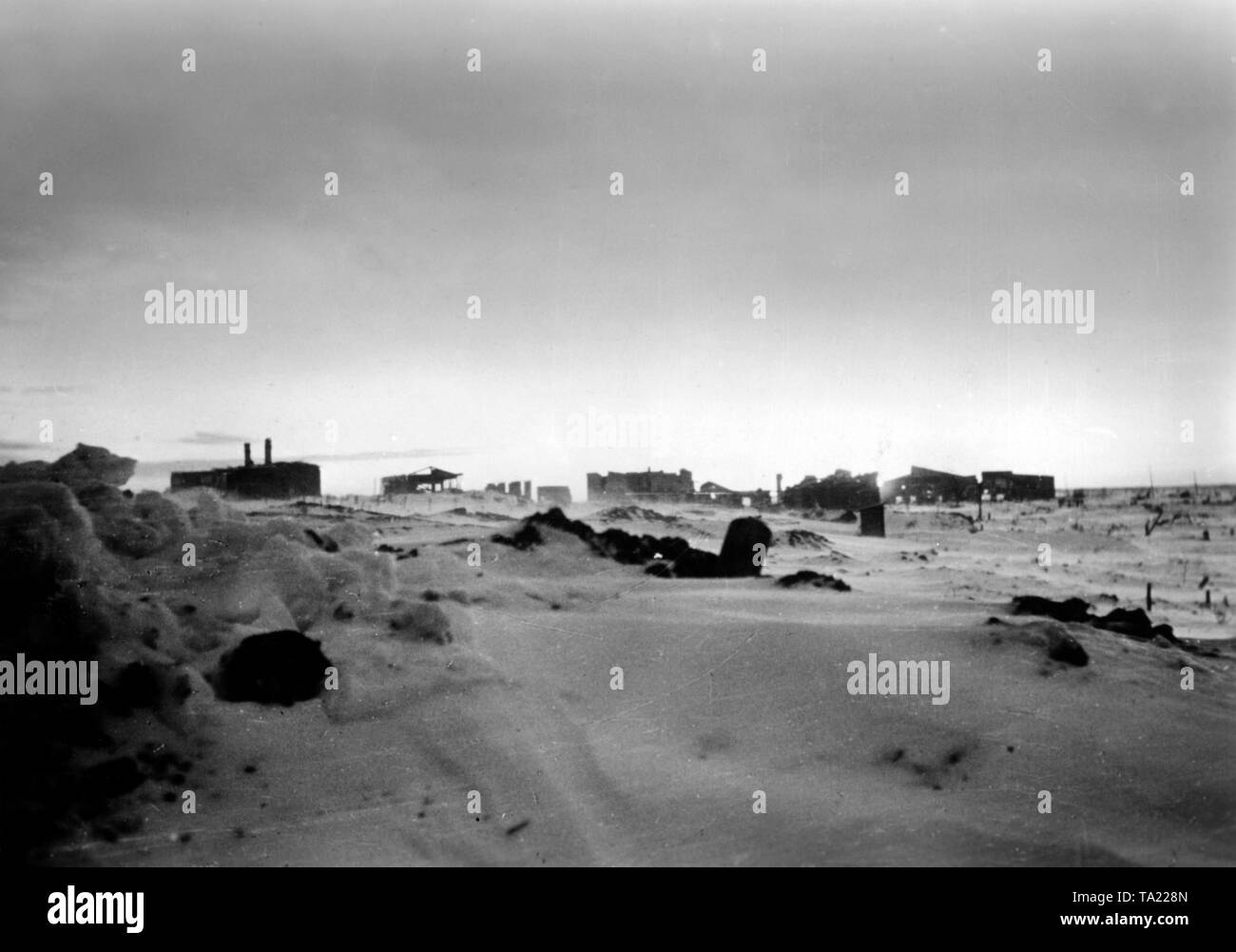 View of the snowy winter landscape at the Bridgehead Volchov in Kirischi. Photo of the Propaganda Company (PK): war correspondent Wolkenstoerfer. Stock Photo