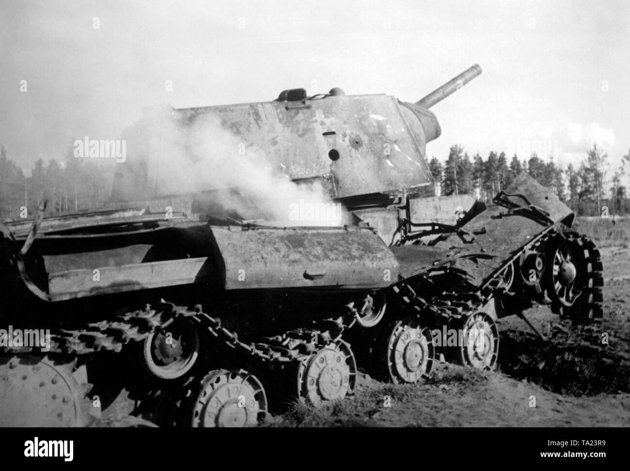 A shot down KW-1 tank south of Lake Ladoga. Photo of the Propaganda Company (PK): war correspondent Nussbaumer. Stock Photo