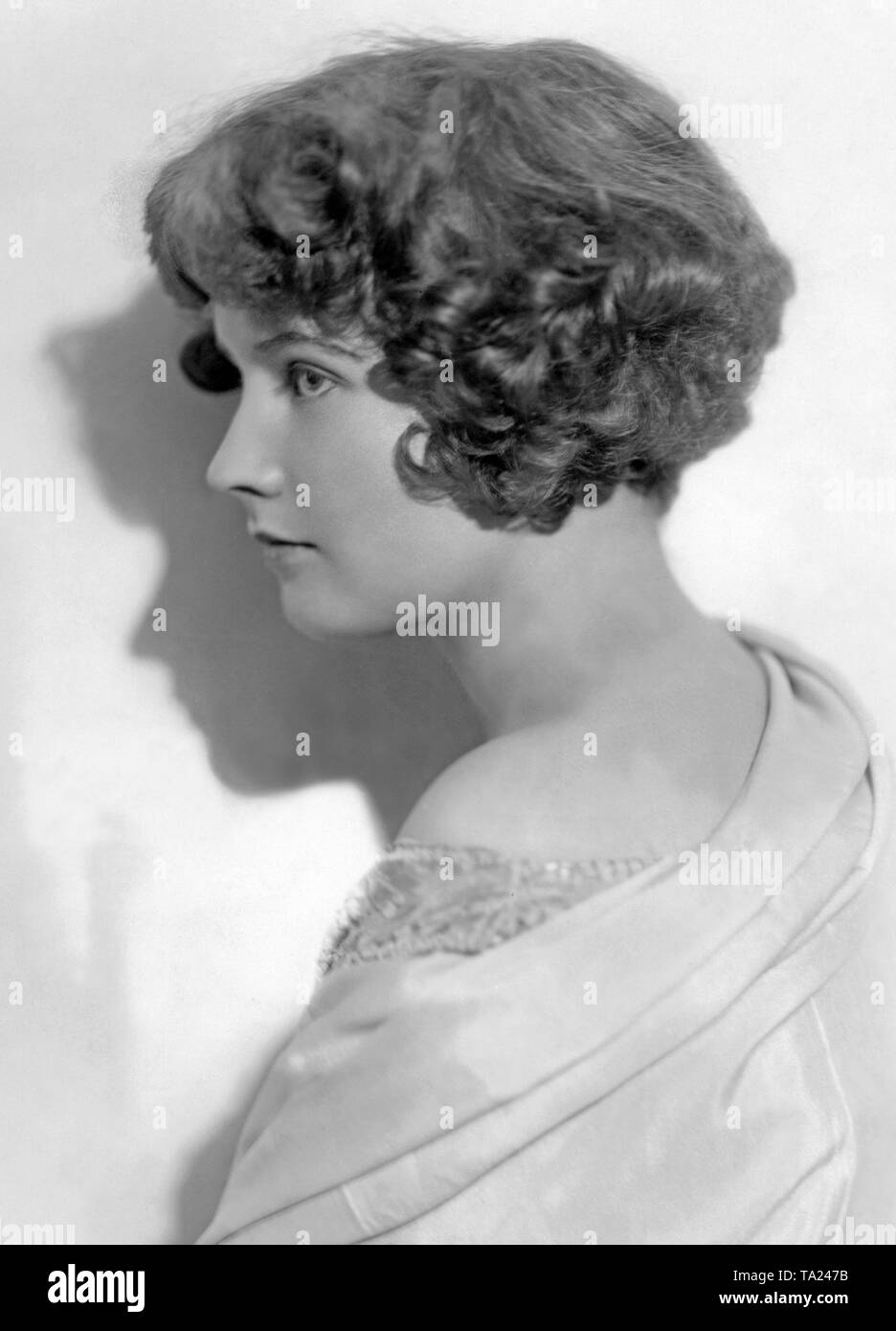Hairstyle Short Black And White Stock Photos Images Alamy