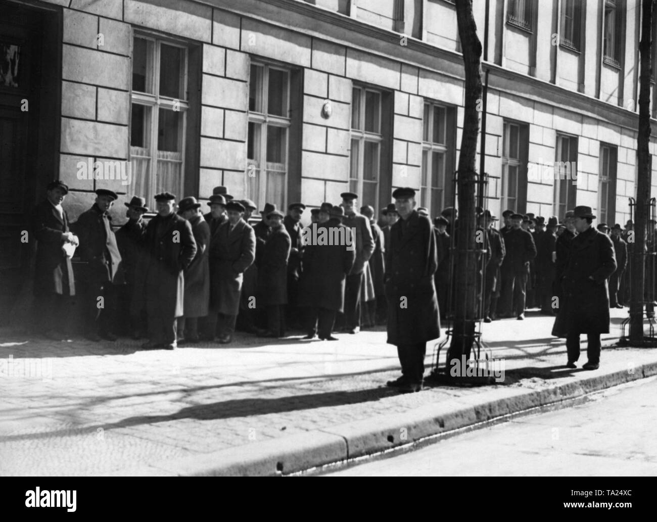 Needy people Black and White Stock Photos & Images - Alamy