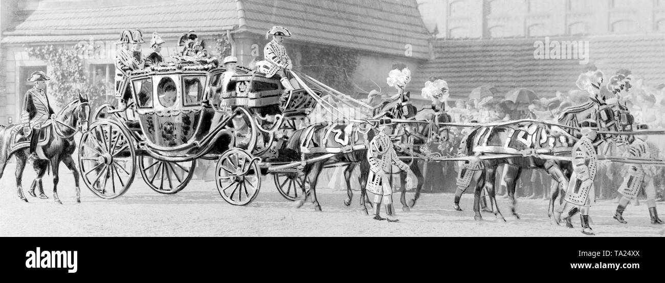 Princess Cecilie von Mecklenburg rides through Berlin in a gala carriage with her future mother-in-law, Empress Auguste Victoria of Prussia. This was a part of the multi-day celebrations in Berlin and Potsdam. Stock Photo