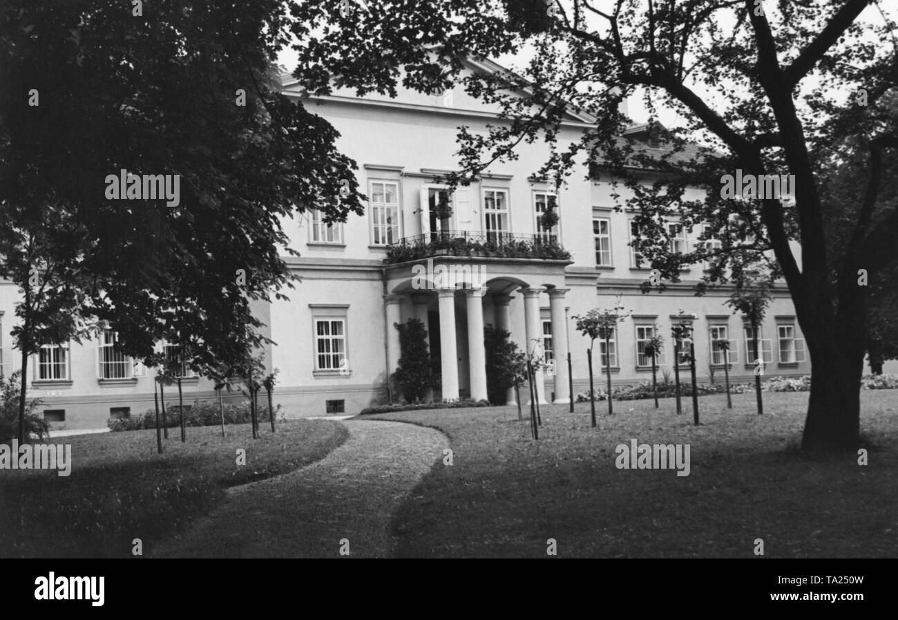 The estate at Panenske Brezany is used as the summer residence of the Reich Protector of Bohemia and Moravia. It was confiscated by the Wehrmacht in 1939. Previously it belonged to the Jewish sugar manufacturer Ferdinand Bloch-Bauer. Stock Photo