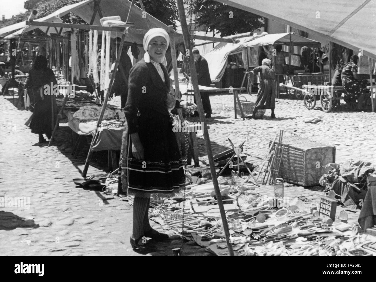 Market in a village in the Slovak region of Spis. In March 1939, the Slovak State became independent on the command of Adolf Hitler. The scene is from the Tobis documentary 'Zips'. Stock Photo