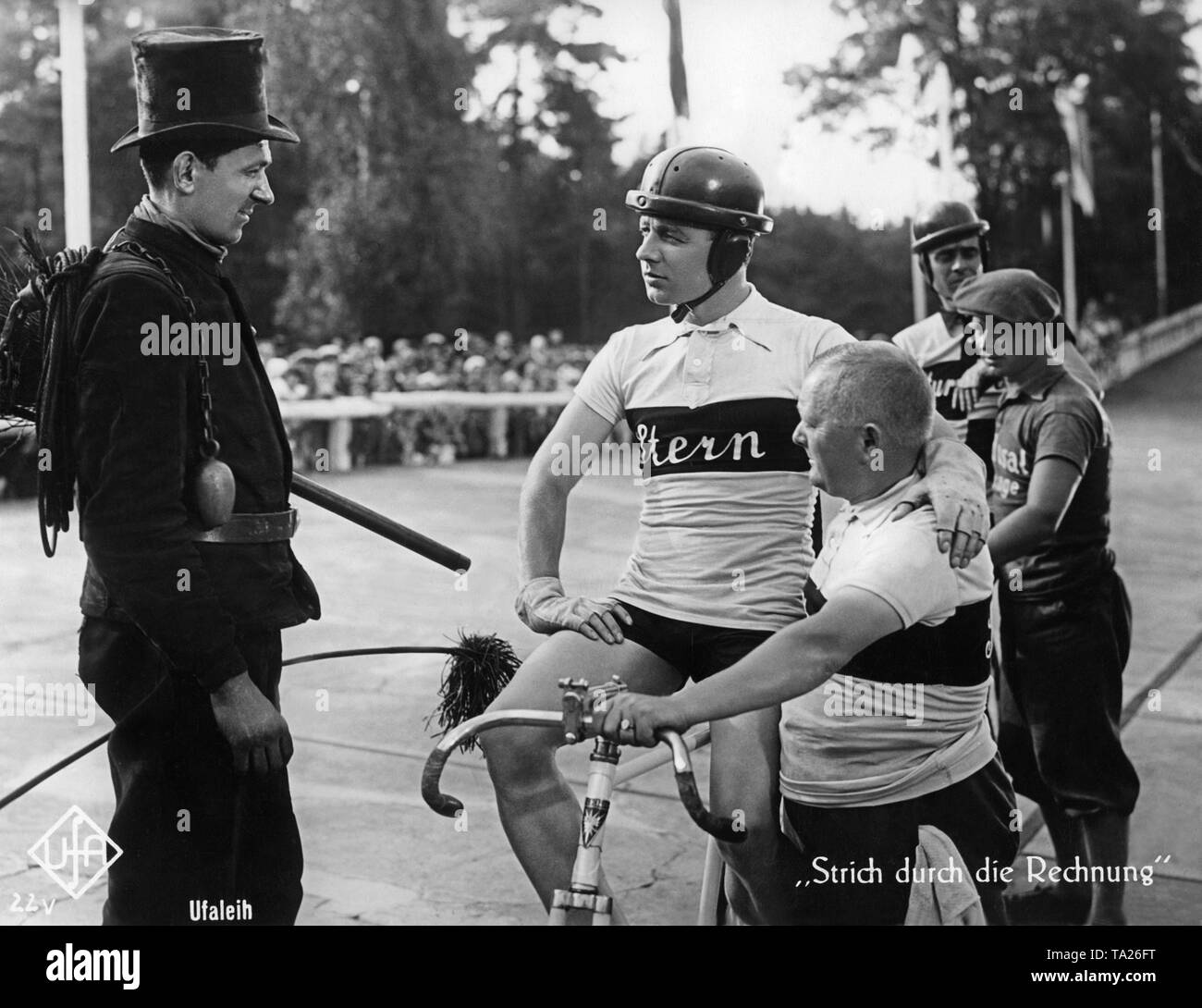 Heinz Ruehmann as racing cyclist Willy Streblow (center right) in the comedy 'Strich durch die Rechnung' by Alfred Zeisler. The plot of the film is based on the novel by Fred Antoine Angermayer. Stock Photo