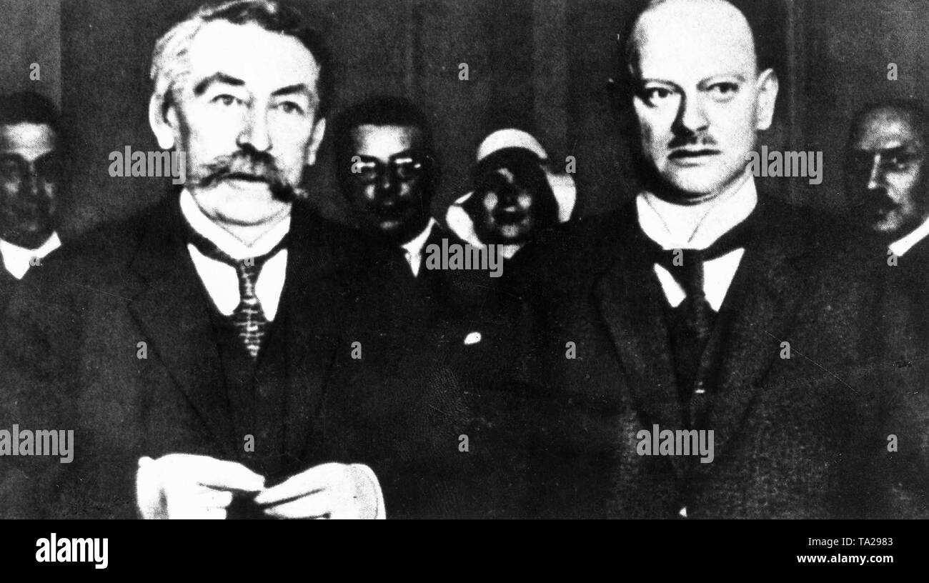 The German Foreign Minister Gustav Stresemann (on the right) and his French colleague Aristide Briand, 1926 Stock Photo