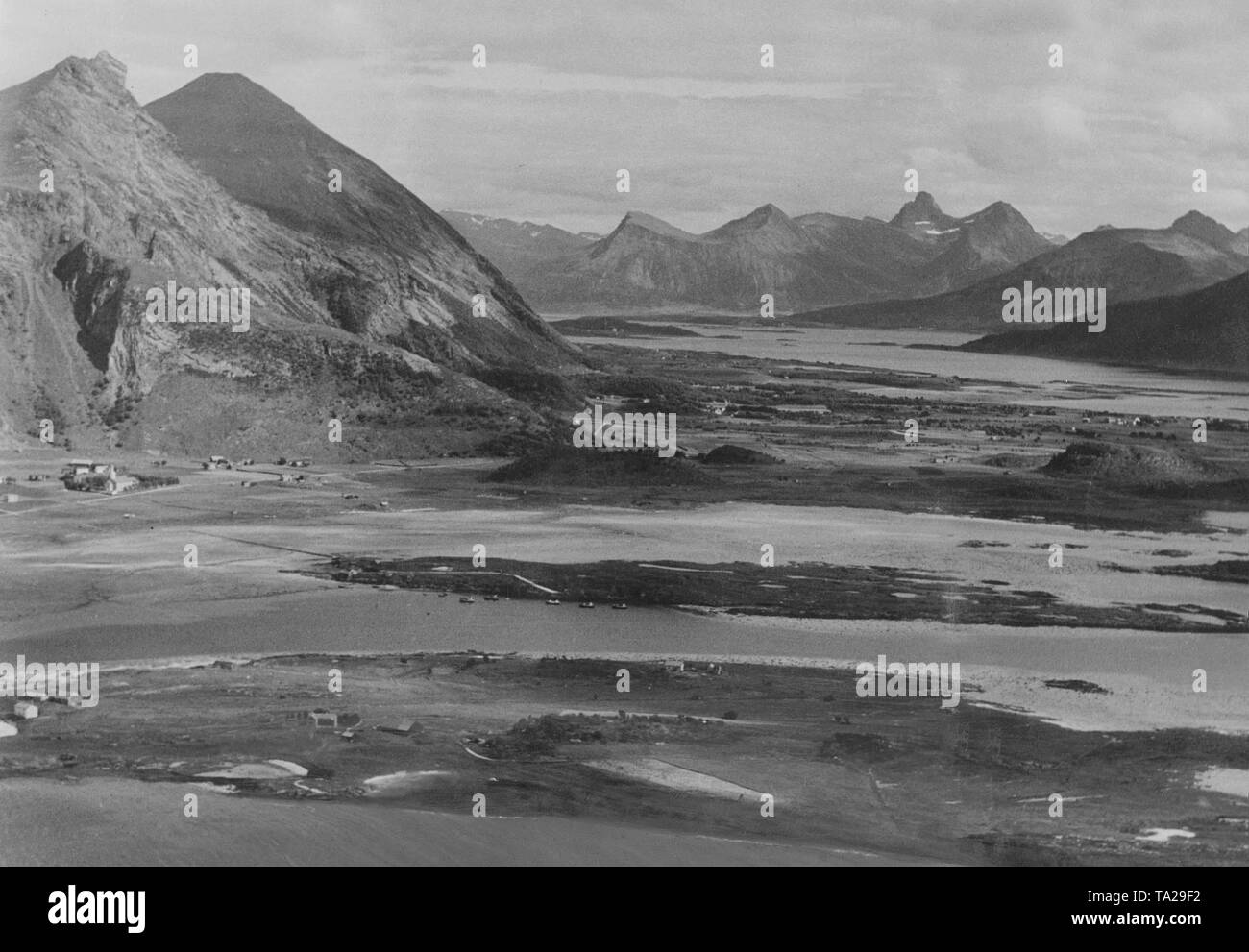 Historic photograph of the Caucasus in Azerbaijan Stock Photo - Alamy