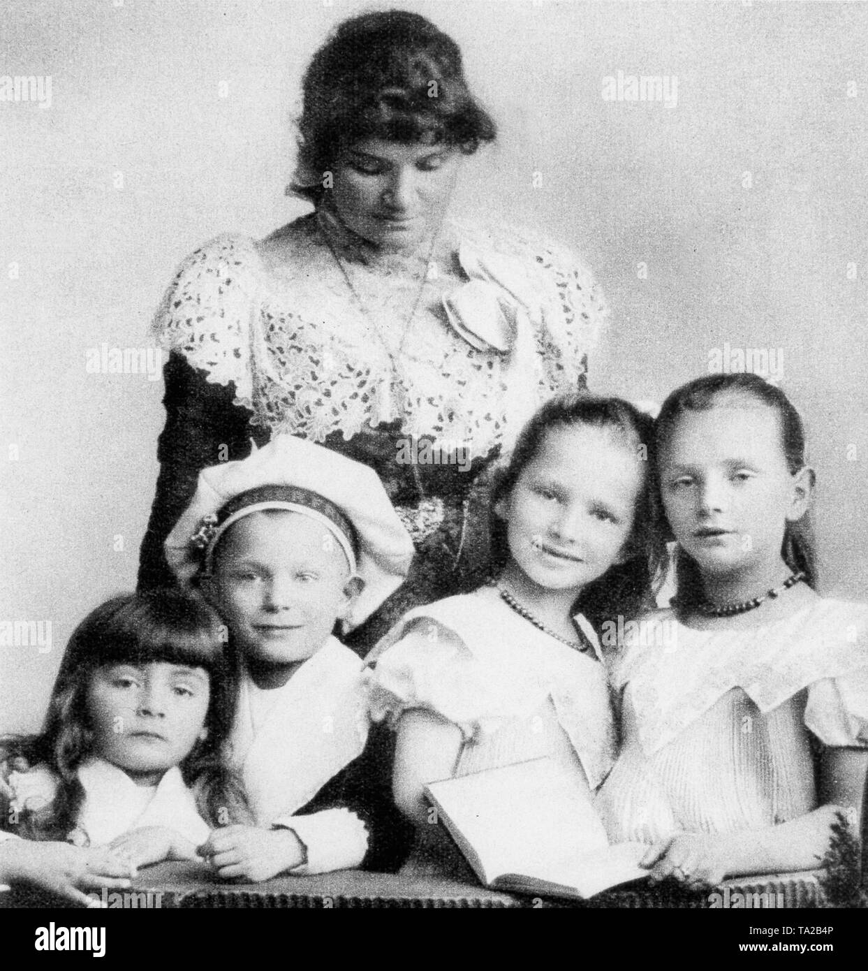 Family portrait of Hermann Goering (2nd from left) with his sisters and his mother, 1899 Stock Photo