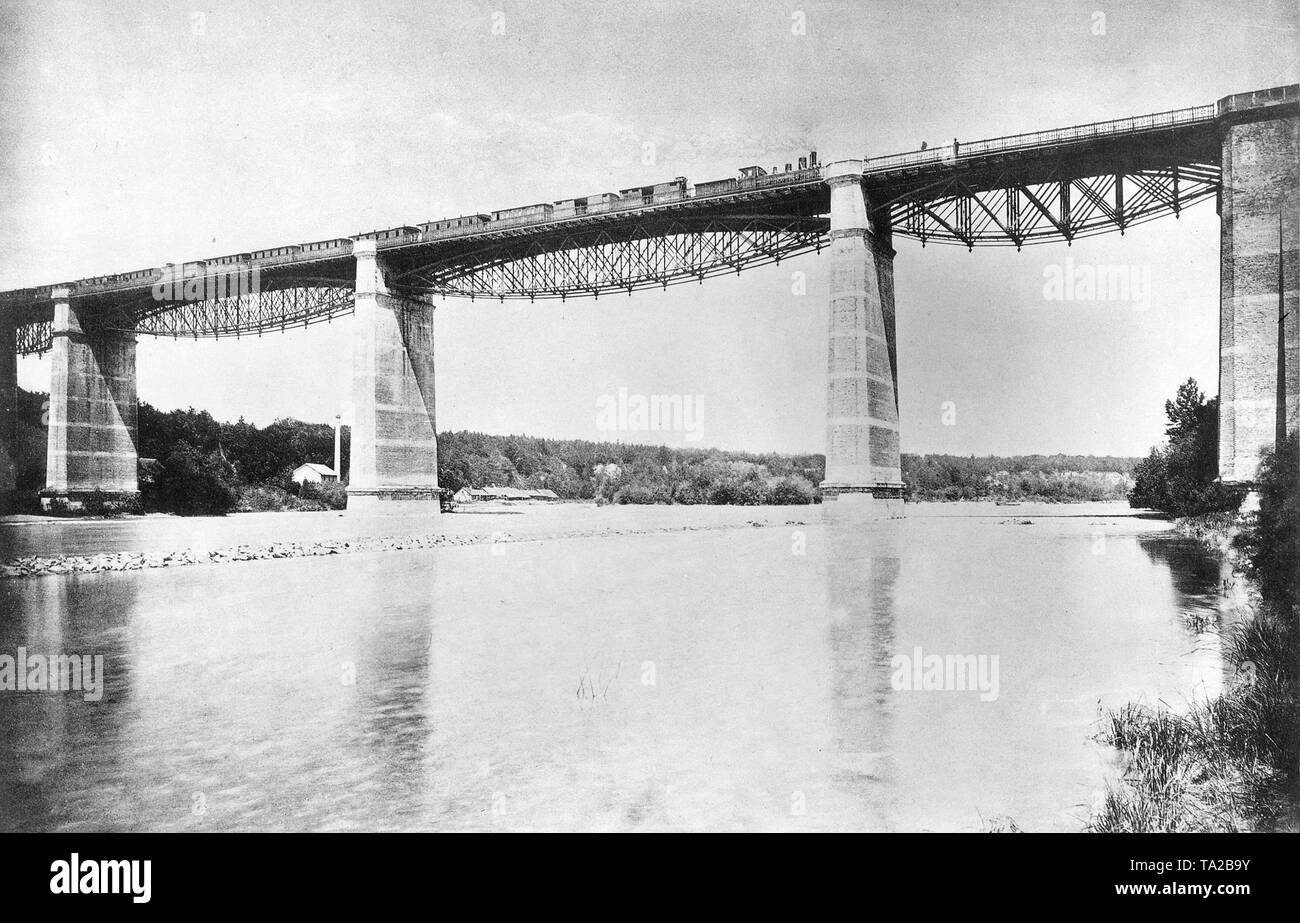 The Grosshesseloher bridge south of Munich, built in 1857 at the machine factory Klett, Nuremberg. Stock Photo