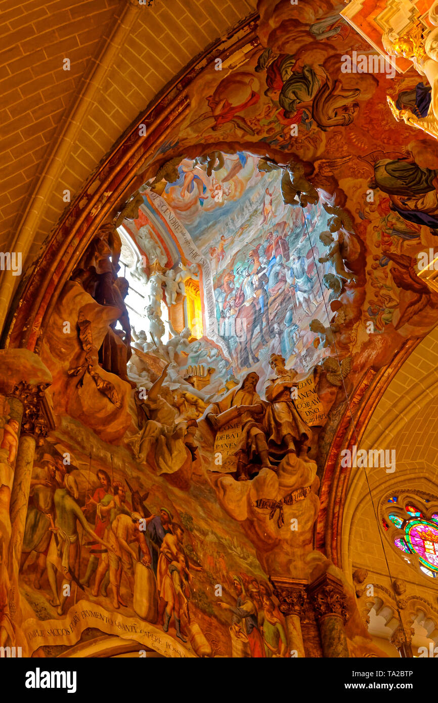 skylight high above El Transparente altar, Baroque mixed media, ornate paintings, marble, bronze castings, stucco, Toledo Cathedral, 1226-1493, Cathol Stock Photo