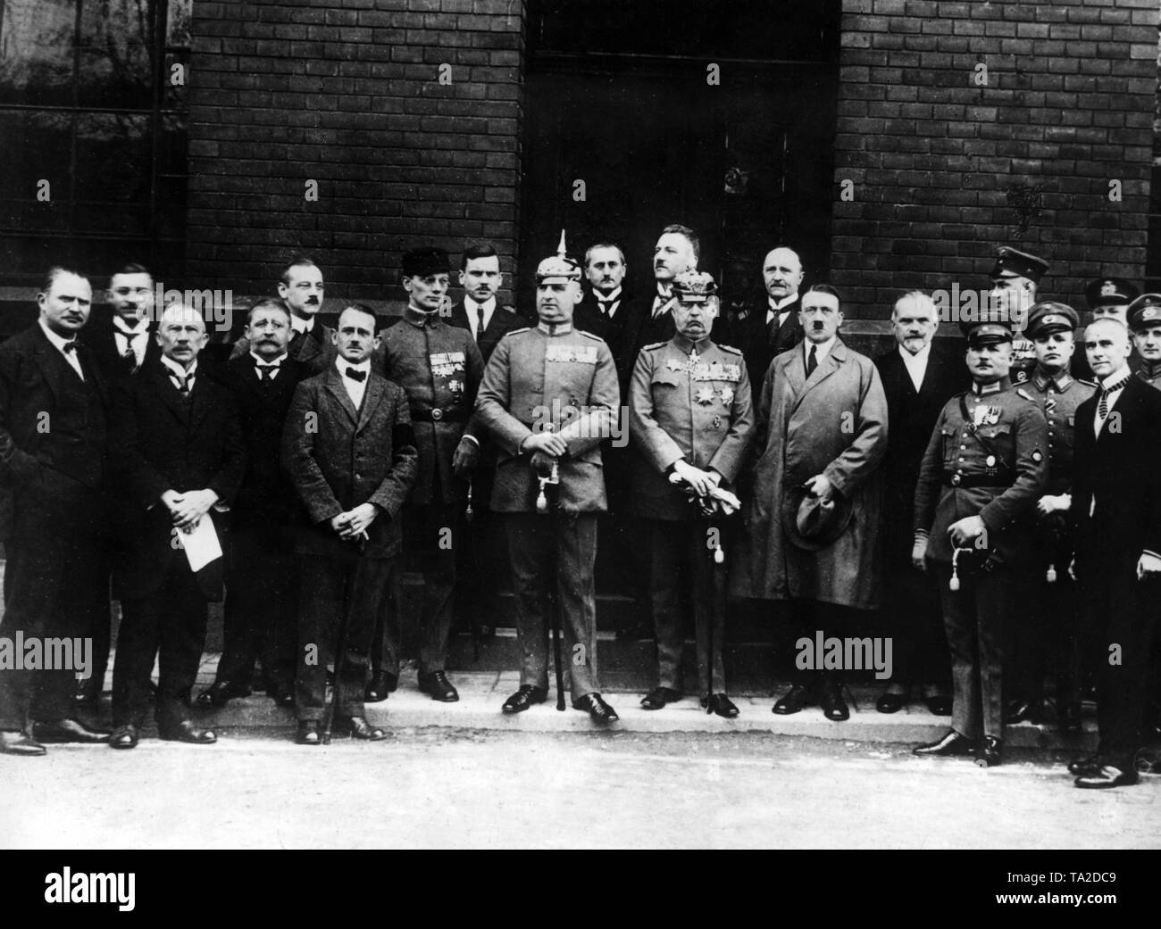 The captured putschists after the failed Beer Hall Putsch in Munich.From left to right: Freikorps leader Dr. Friedrich Weber (in uniform) Lieutenant Colonel Hermann Kriebel (in uniform with spiked helmet), General Erich Ludendorff, Adolf Hitler, Captain Ernst Roehm (in uniform, hand on sword hilt), Lieutenant Colonel Wilhelm Brueckner (in uniform, behind Roehm, in profile), Lieutenant Colonel Heinz Pernet (behind Roehm). Stock Photo