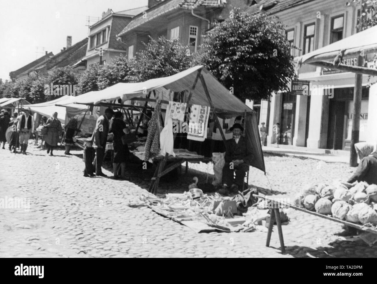 Market in a village in the Slovak region of Spis. The scene is from the Tobis documentary 'Zips'. In March 1939, the Slovak State became independent on the command of Adolf Hitler. Stock Photo