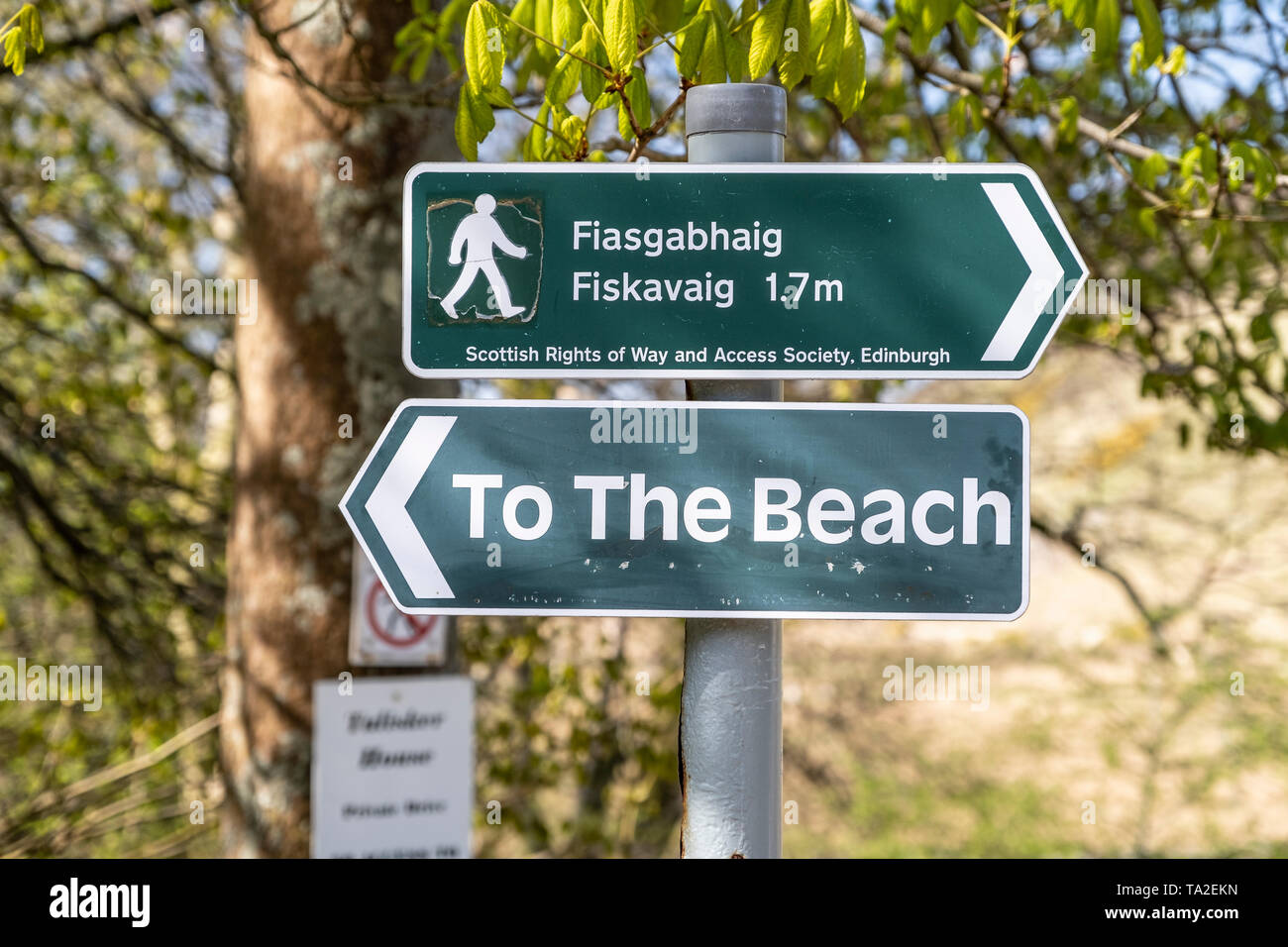 Directional sign to Talisker Beach and Fiasgabhaig Fiskavaig. Skye, Scotland, UK Stock Photo
