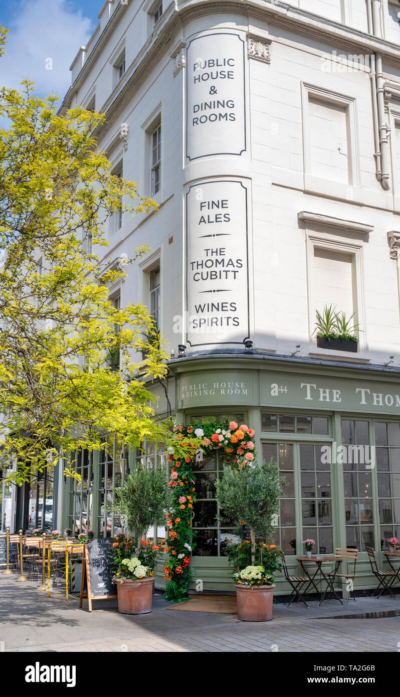 Floral display outside The Thomas Cubitt pub in Elizabeth Street for Chelsea in Bloom 2019, Belgravia, London, England Stock Photo