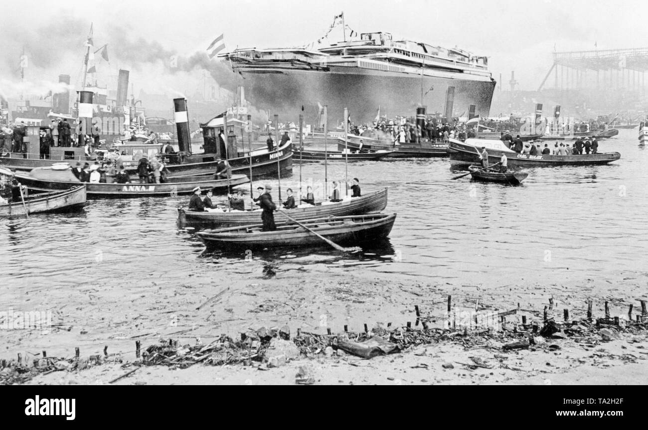 The hull of the 'Bismarck', the later 'Majestic' of the White Star Line, shortly before her launch at the shipyard Blohm & Voss on the Elbe. Stock Photo