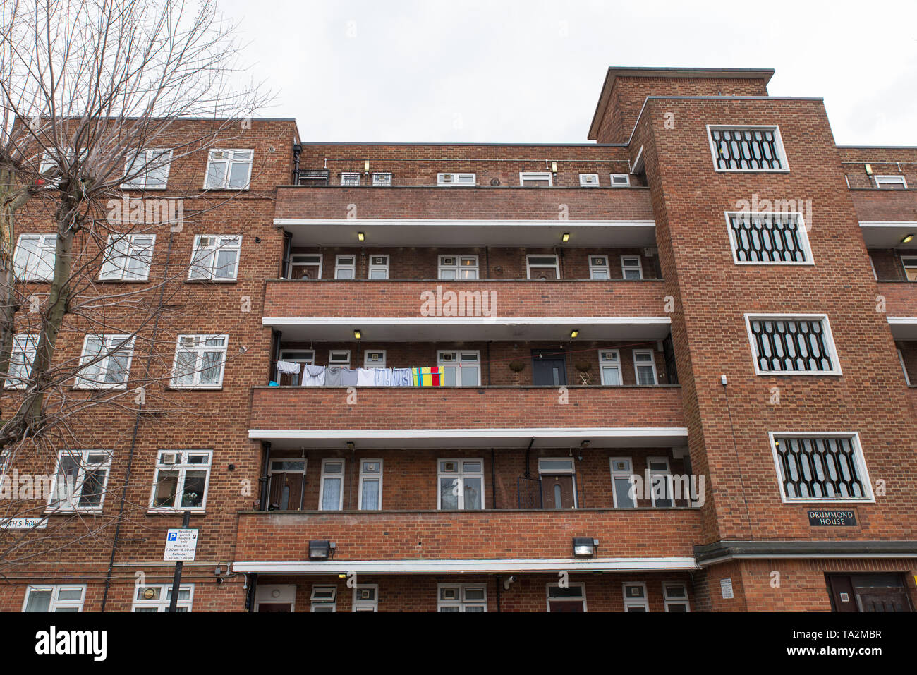 Council houses east london hi-res stock photography and images - Alamy