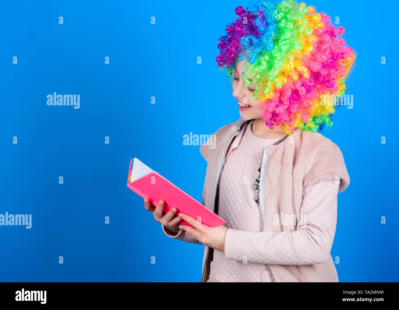 Kid colorful curly wig artificial hair clown style hold book