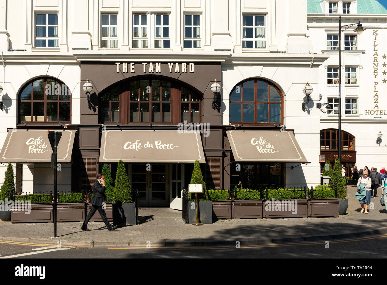 Killarney white hotel building hires stock photography and images Alamy