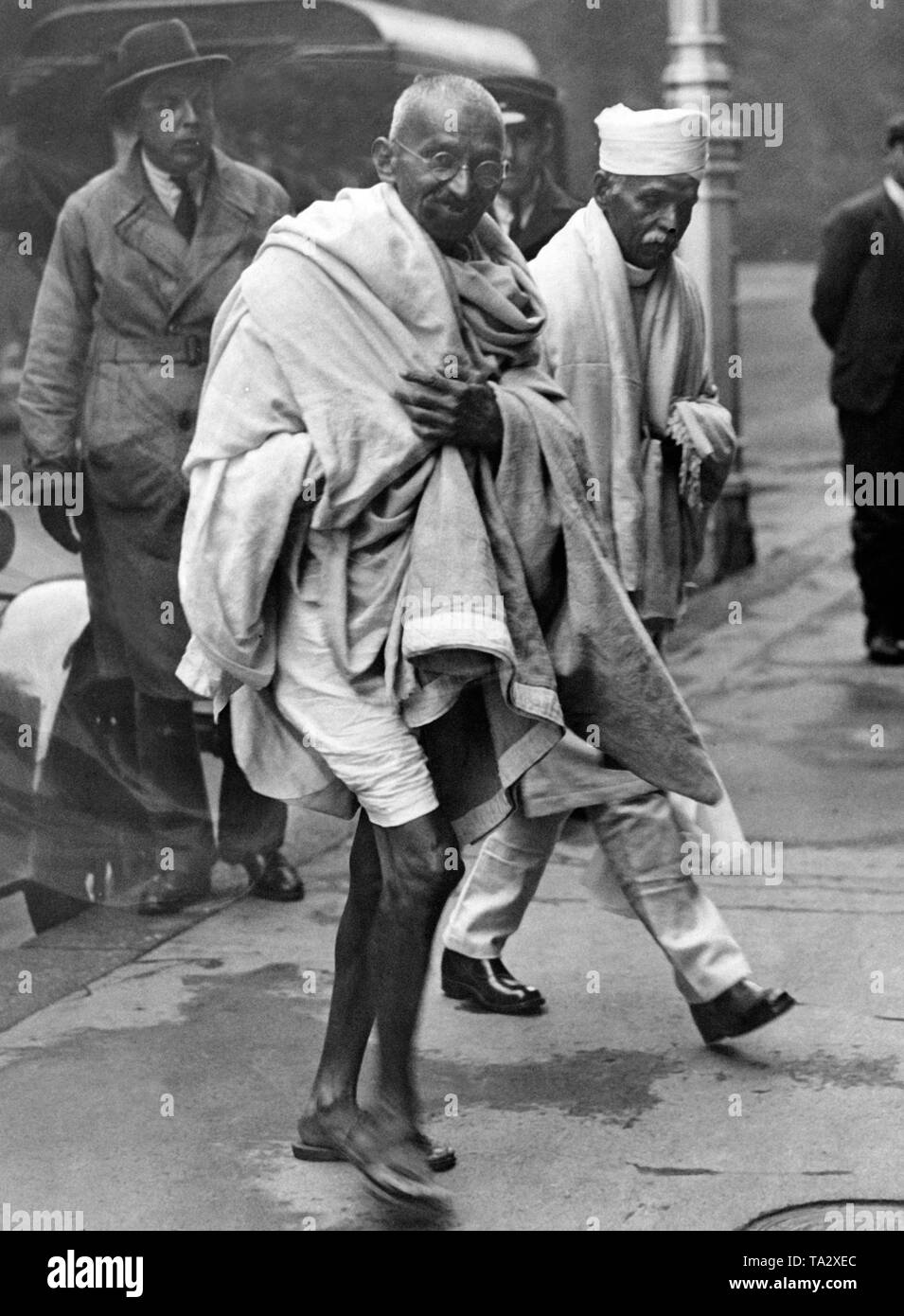 The leader of the Indian nationalist movement Mahatma Gandhi before his meeting with the Indian Viceroy Lord Irwin. The outcome of the negotiations was Gandhi's appointment to representative of the Congress to the second Round Table Conference. Stock Photo