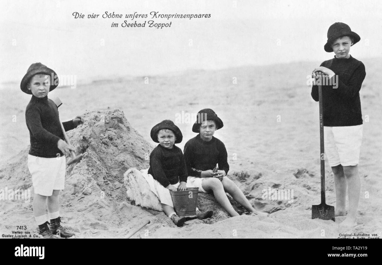 The sons of the Crown Prince Couple in the seaside resort Zoppot (Sopot). From left: Prince Hubertus, Prince Friedrich, Prince Louis Ferdinand, Hereditary Prince Wilhelm. Stock Photo