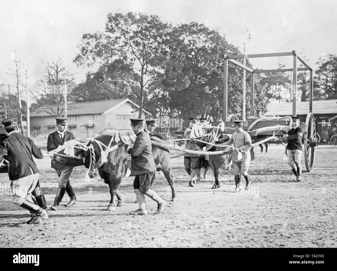 Emperor taisho funeral hires stock photography and images Alamy