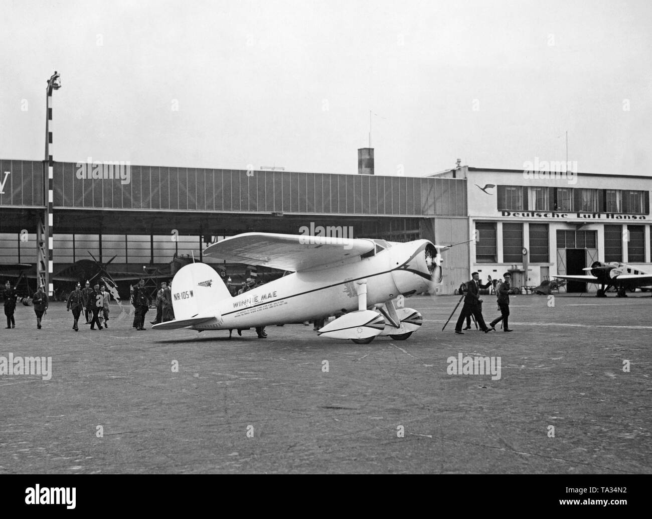 Wiley post airport hires stock photography and images Alamy