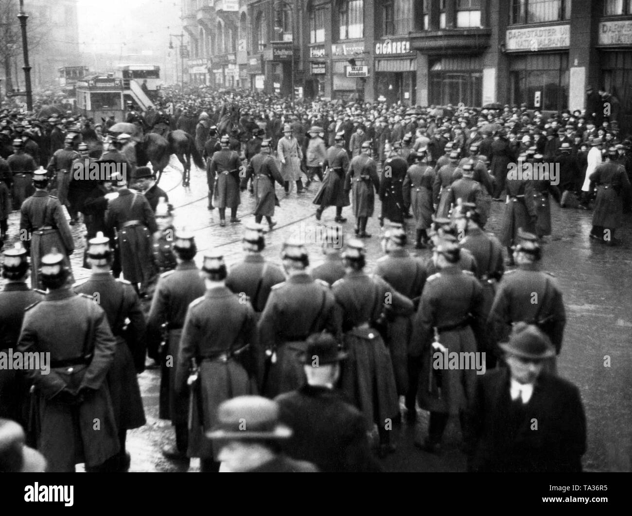 Policemen blocking the Reichsbanner rally in the Zirkus Bush. The attempt of the Reichsbanner to protect the Weimar Republic against the attacks of the KPD and the NSDAP became even weaker. Stock Photo