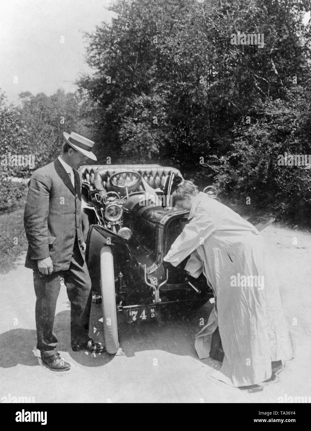 Crank start cars hires stock photography and images Alamy