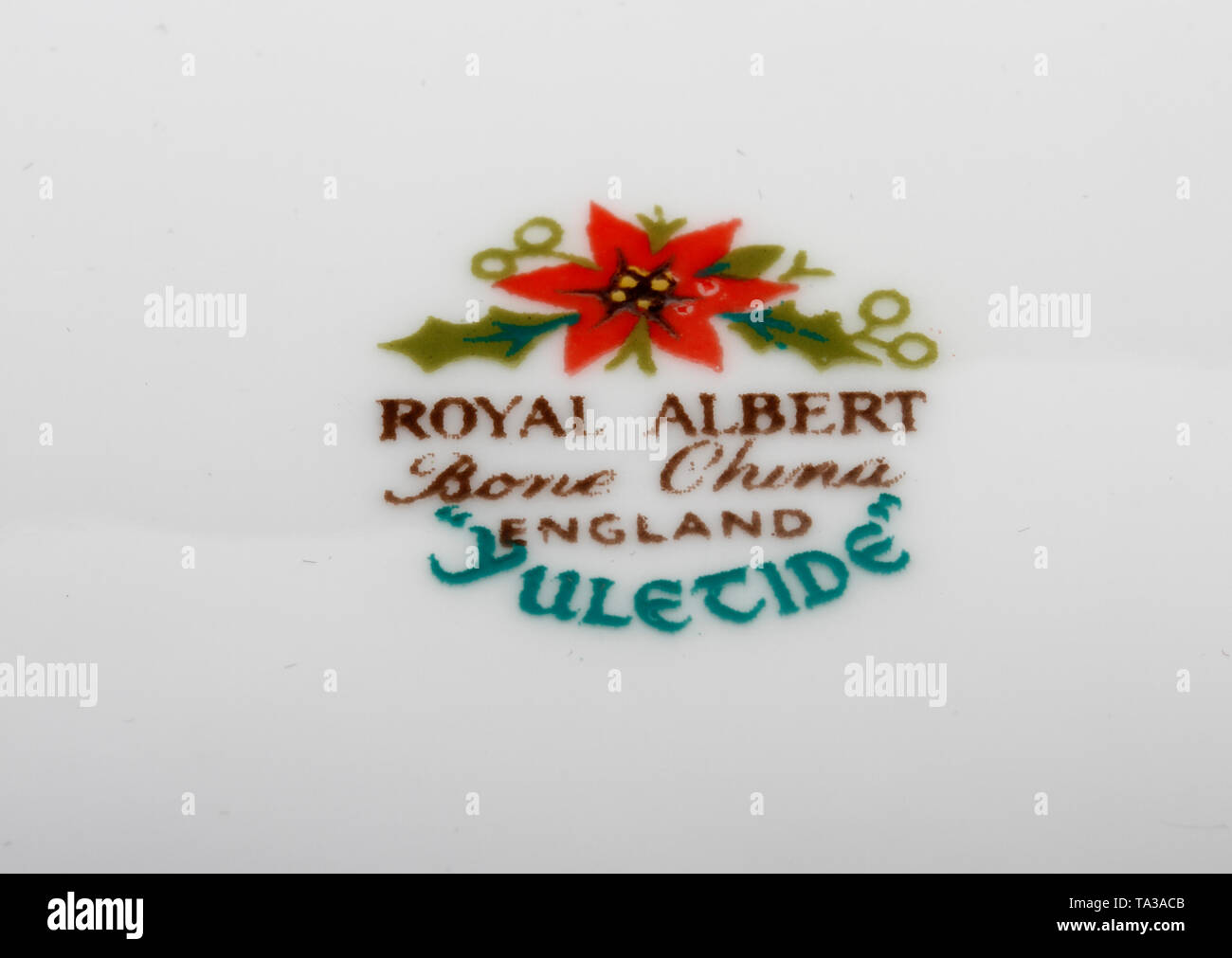 Royal albert outlet yuletide